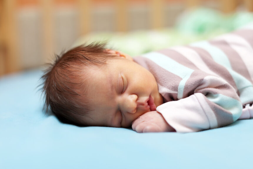 Schlafenszeit: Tipps für eine ruhige Nacht mit Ihrem neugeborenen - Kinderwelt Magazin