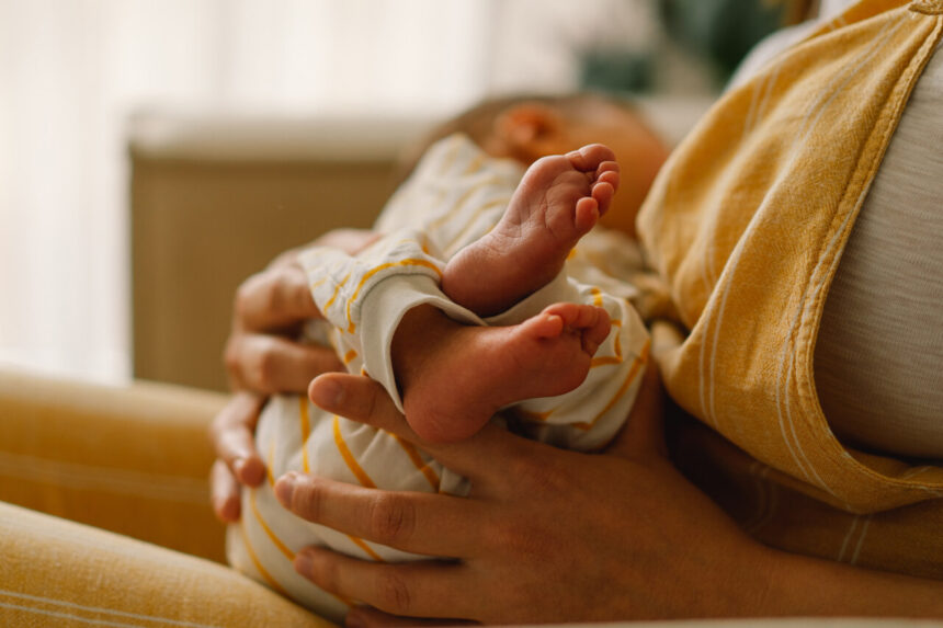 Ihr Baby pupst viel? Mögliche Ursachen & Tipps - Kinderwelt Magazin